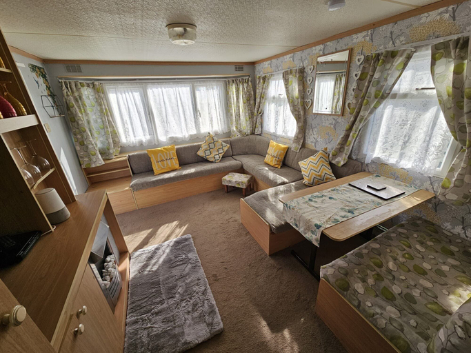 Others 5, Ingoldmells -caravan- Sleeps 6 - Seaside - Parking, Lincolnshire