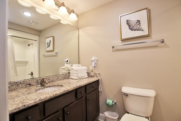 Bathroom 3, Phoenix Orange Beach 2004, Baldwin