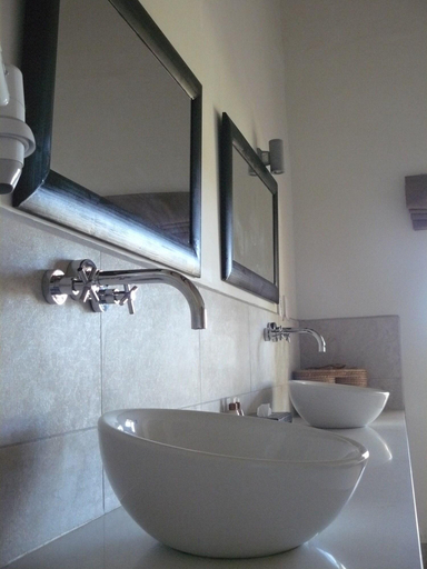 Bathroom 4, Oyster Bay Lodge, Cacadu
