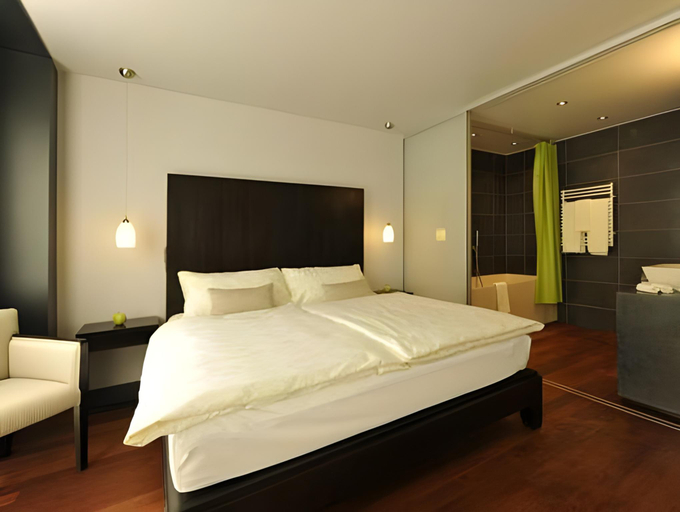 Bedroom 14