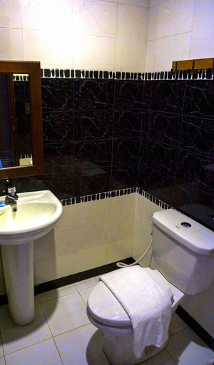 Bathroom 4, Veranda Suites And Restaurant, Paoay