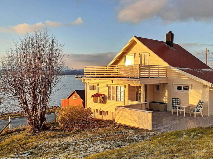 Exterior 2, 6 Person Holiday Home in Finnsnes, Lenvik
