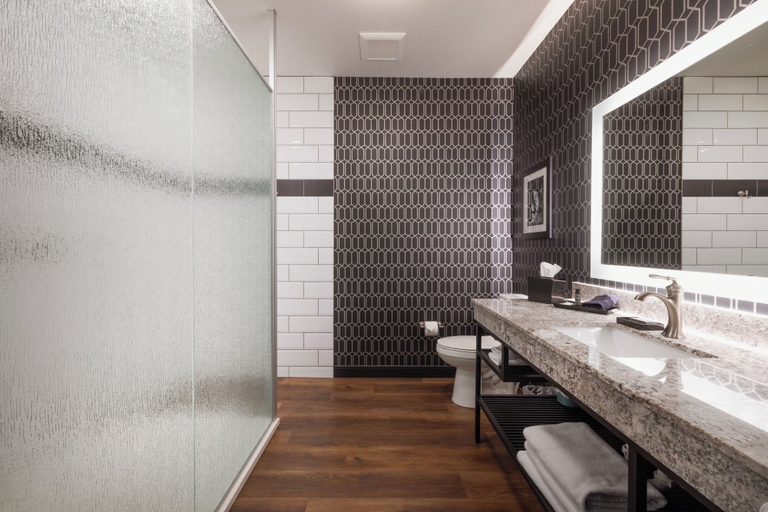 Bathroom 4, The Parker Hotel, Douglas