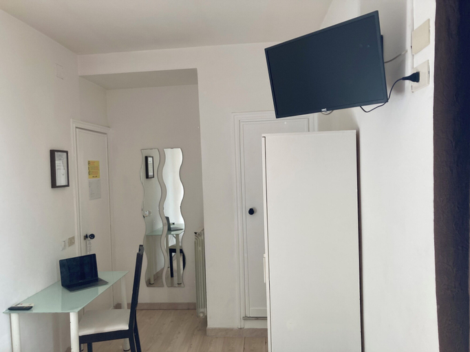 Bedroom 3, Hotel Indipendenza, Rome