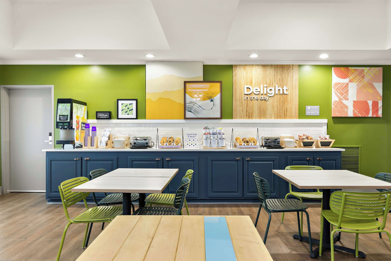Food & Drinks 4, Spark by Hilton Commerce, GA, Banks