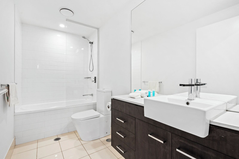 Bathroom 15