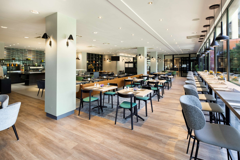 Food & Drinks 5, NH Luxembourg Airport, Luxembourg