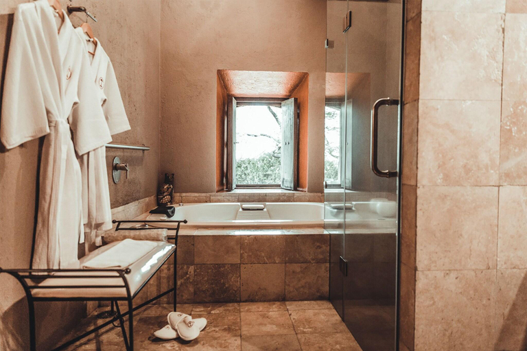 Bathroom 5, Hacienda Sepulveda Hotel & Spa, Lagos de Moreno