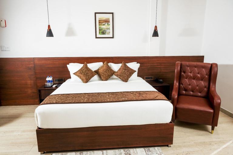 Bedroom 3, THE RUNWAY HOTEL, Ernakulam