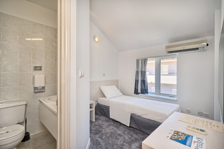 Bedroom 2, Hotel Kastel, Kaštela