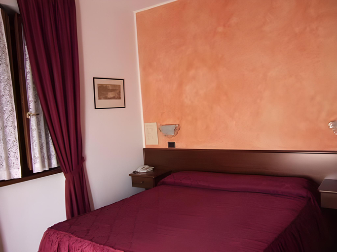 Bedroom 12