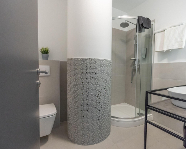 Bathroom 4, Hotel Blue, Zagreb