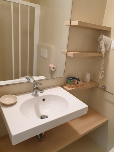Bathroom 3, Hotel Augustus, Pesaro E Urbino