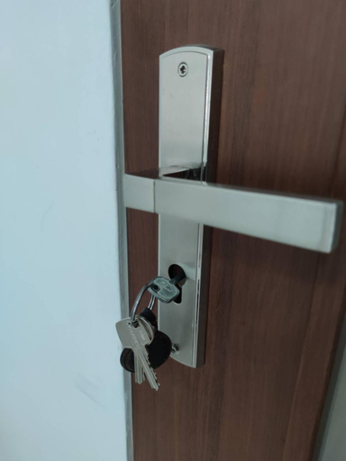 Others 3, Prywatny pokoj na Srodmiesciu, Środa Śląska