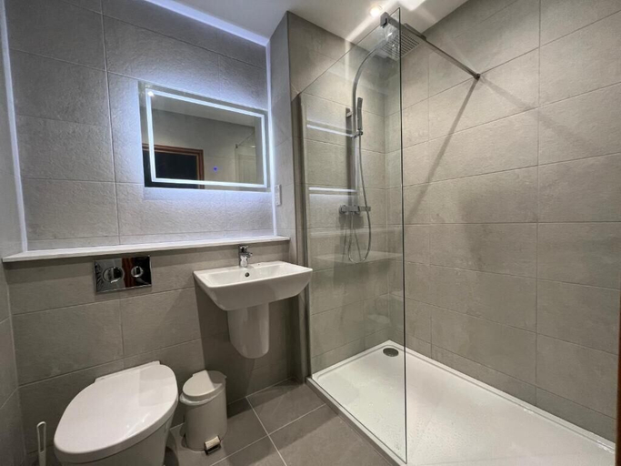 Bathroom 5, Penrhos Park, Ceredigion