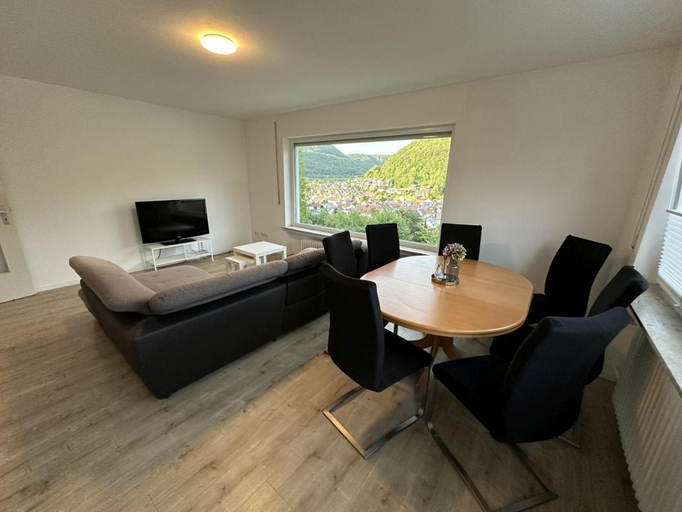 Others 5, Modern Apartment in Lichtenstein, Reutlingen