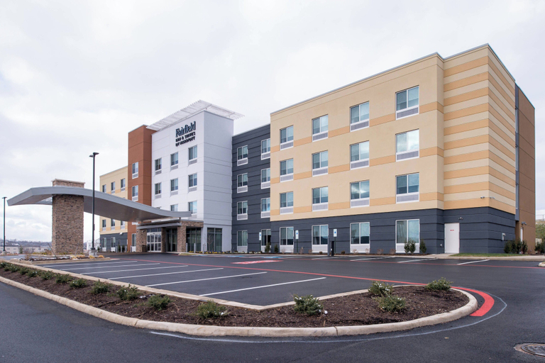 Exterior & Views 2, Fairfield Inn & Suites by Marriott Staunton, Staunton