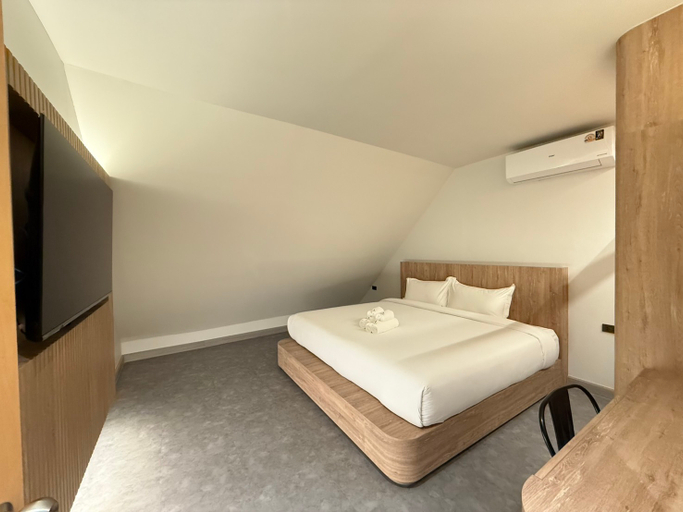 Bedroom 16