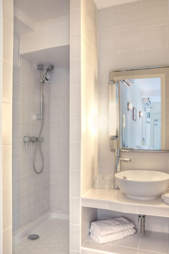 Bathroom 4, Hotel De La Motte Picquet, Paris