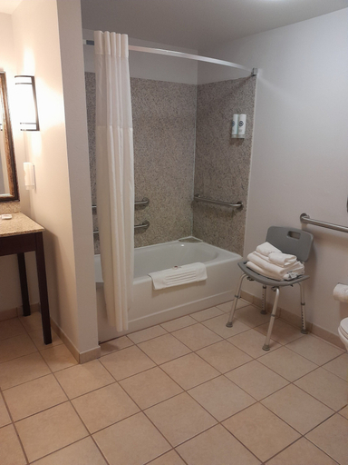 Bathroom 4, Comfort Suites Altoona North, Blair
