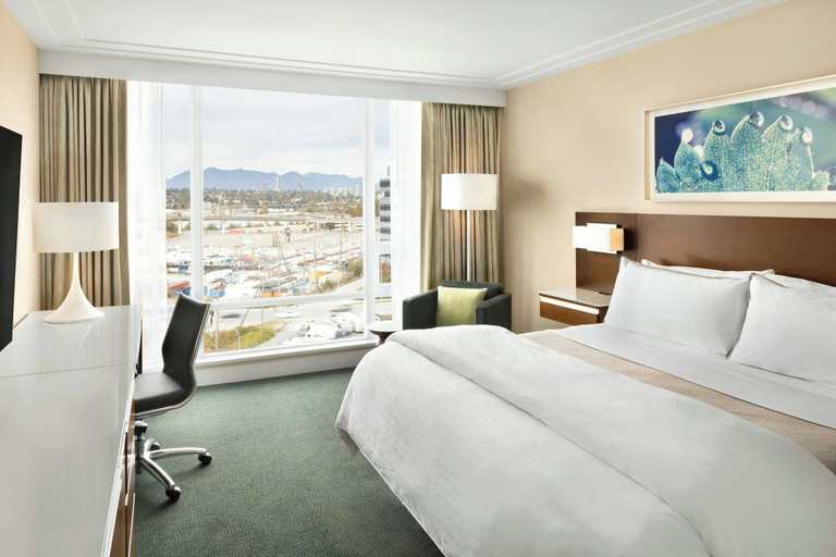 Bedroom 3, The Westin Wall Centre, Vancouver Airport, Greater Vancouver