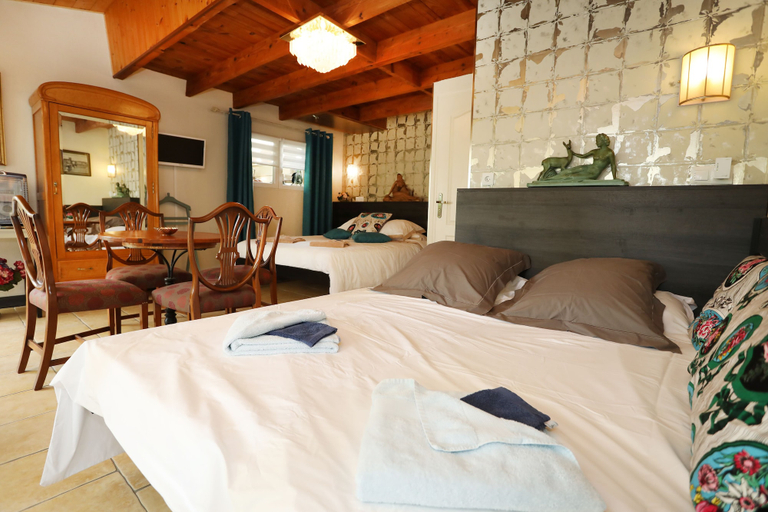 Bedroom 5, Maison D'hôtes Le 6 Bis, Drôme