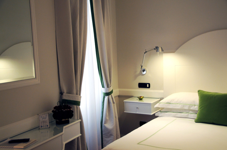 Bedroom 3, Suite Fontana di Trevi, Rome