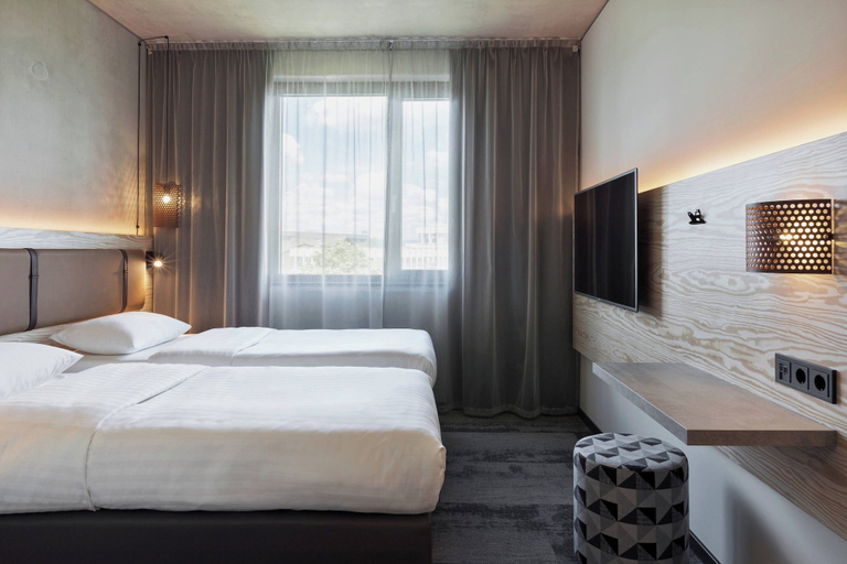 Bedroom 4, Moxy Frankfurt Airport Kelsterbach, Groß-Gerau