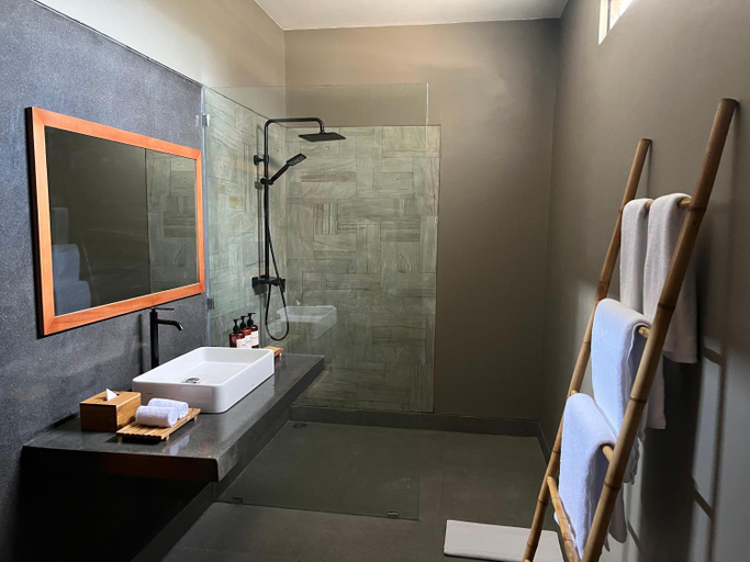 Bathroom 3, Tropical Almond Villa, Badung