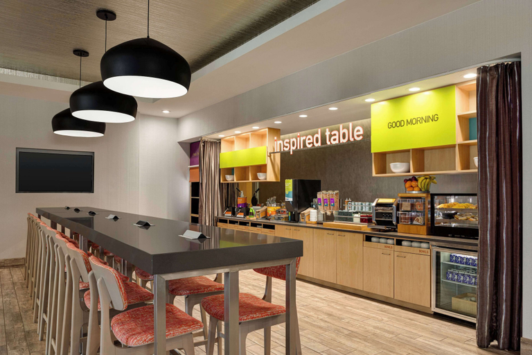 Food & Drinks 5, Home2 Suites by Hilton Austin North/Near the Domain, Travis