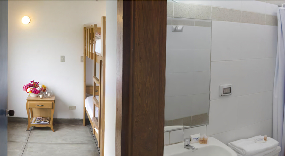 Bathroom 3, DM Hoteles Asia, Cañete
