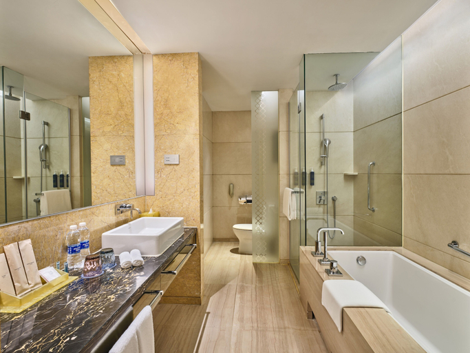 Bathroom 5, Four Points® by Sheraton Guangzhou Financial City, Tianhe, Guangzhou