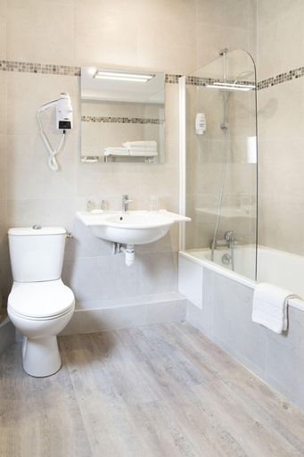 Bathroom 4, Hotel De La Motte Picquet, Paris