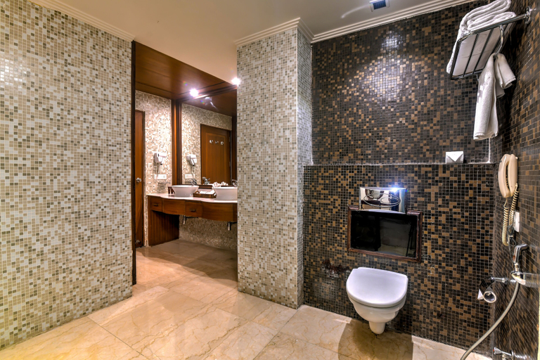 Bathroom 4, Godwin Haridwar, Dehradun