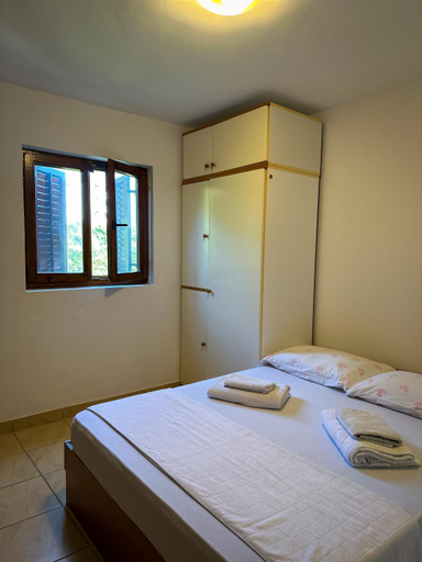 2, Cozy Place