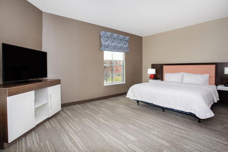 Bedroom 4, Hampton Inn & Suites Logan, Cache