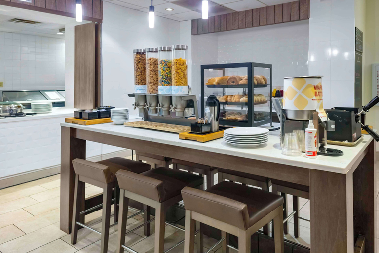 Food & Drinks 5, Hilton Garden Inn Roanoke Rapids, Halifax