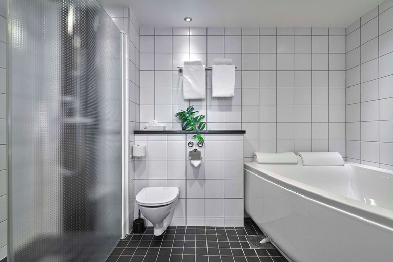 Bathroom 4, Scandic Plaza Umeå, Umeå