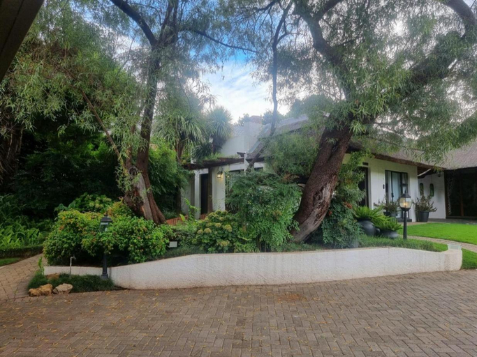 Others 2, Cherry Tree Cottage, Mangaung