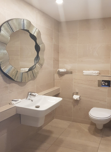 Bathroom 5, Hotel Kilkenny