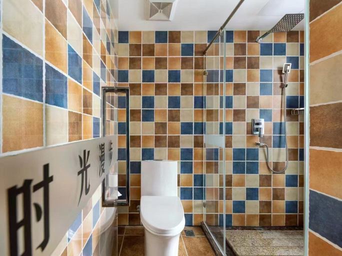 Bathroom 5, Nostalgia Hotel(Tianjin Binhai Tanggu), Tianjin