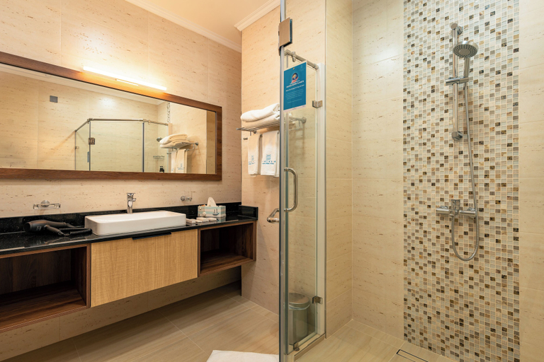 Bathroom 4, Thalassa Seychelles Hotel Apartments