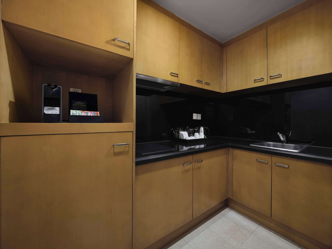 Dining Room 8