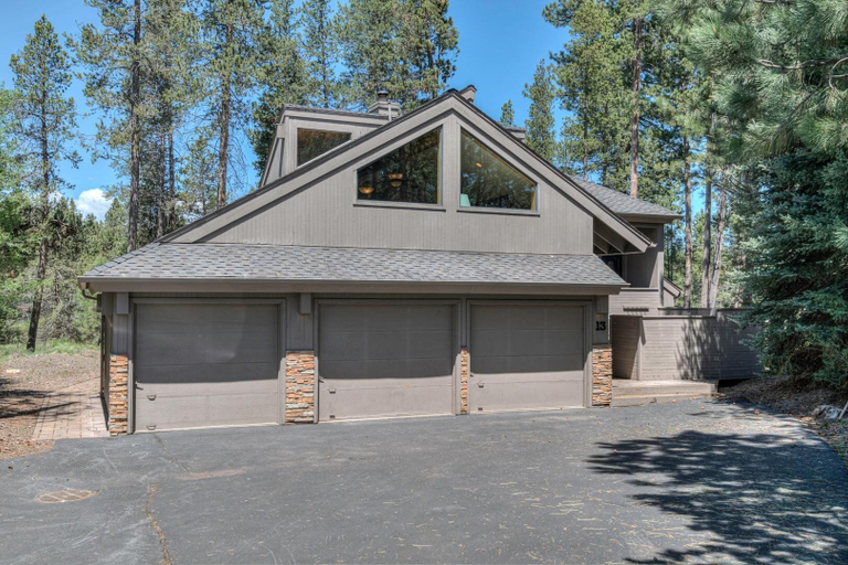 Exterior & Views 2, Loon Lane 13, Deschutes