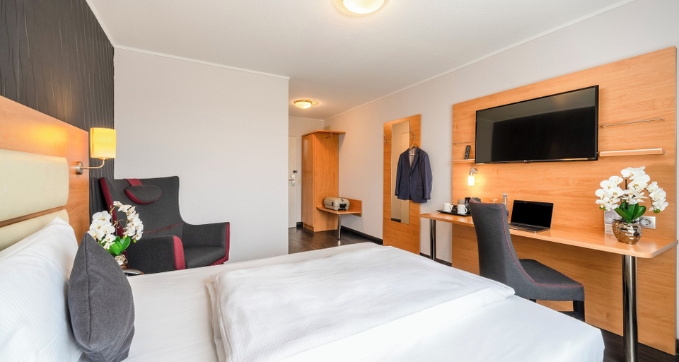 Bedroom 4, PLAZA INN Stuttgart Airport Messe, Esslingen