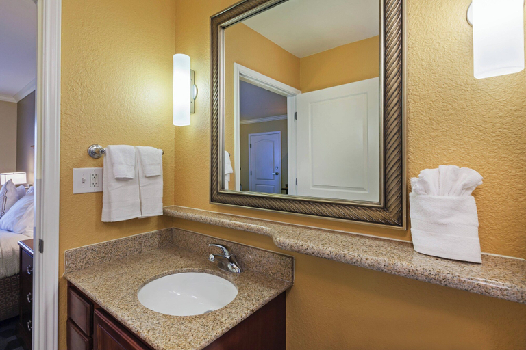 Bathroom, TownePlace Suites by Marriott Odessa, Ector