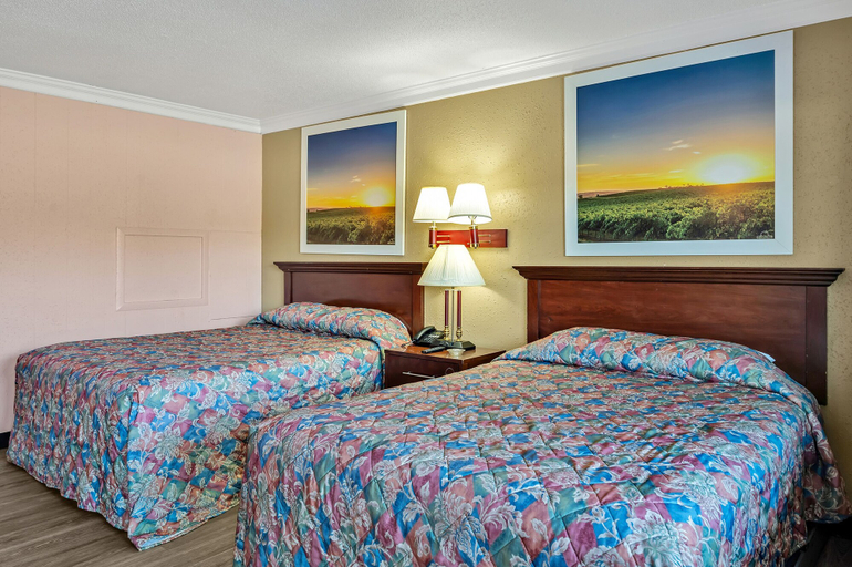 Bedroom 2, Travelers Inn, Johnston