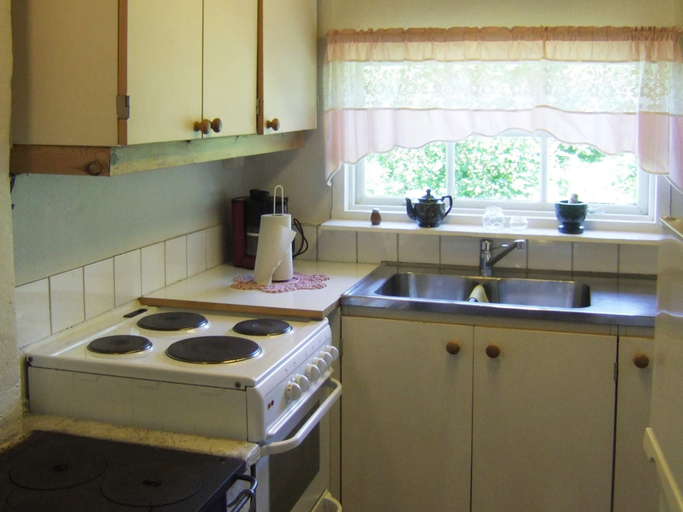 Others 2, 4 Person Holiday Home in Lerdala-by Traum, Skövde