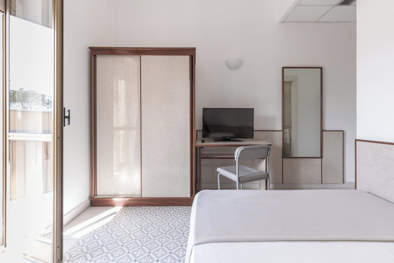 Bedroom 2, Hotel Serapo, Latina