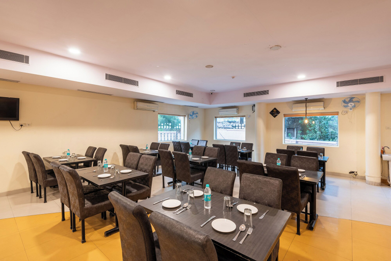 Food & Drinks 5, Hotel Park Prime By AppleWood, Dehradun